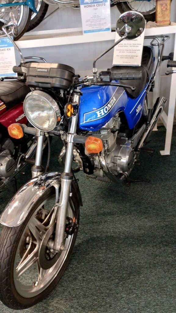 CB400N Super Dream
